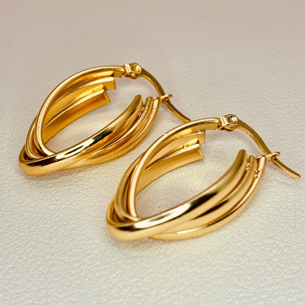 Minimalist Layered Gold Hoop Earrings